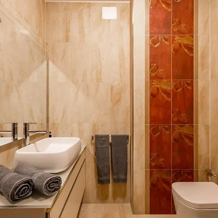 Castle בית נופש מטרה